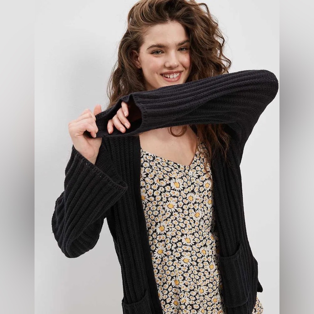 American Eagle Bell Sleeve Cardigan